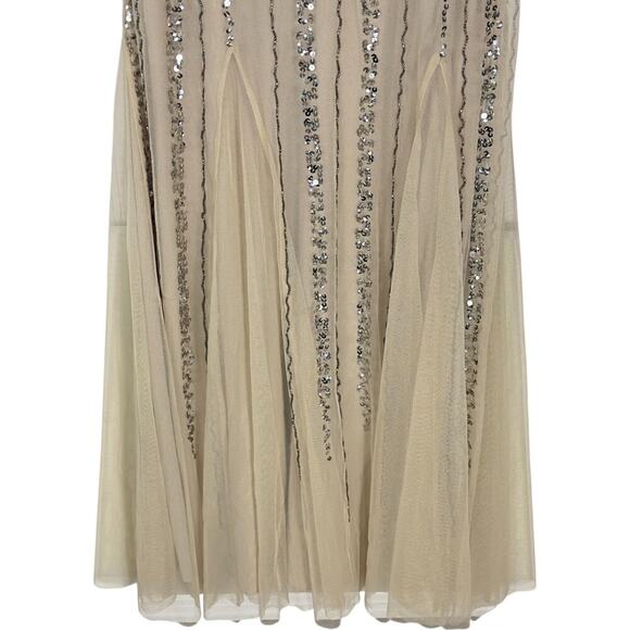 NWT Mariana V-neck Beaded/Sequin Full Length Gown (12) - Picture 5 of 16